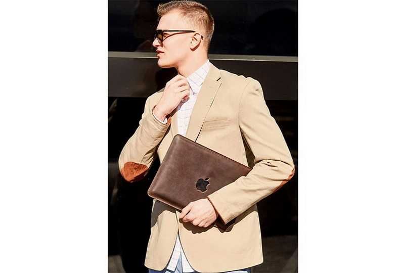 Кожаный ЧЕХОЛ для MACBOOK AIR/PRO 13'' темно-коричневый