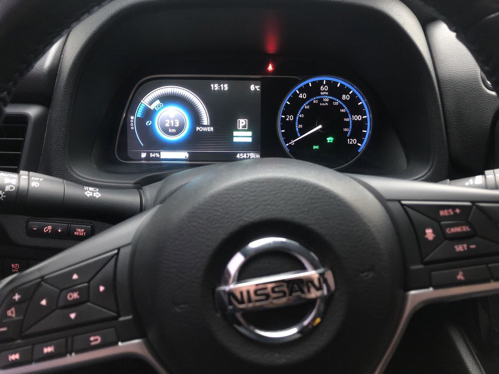 Nissan LEAF 2018