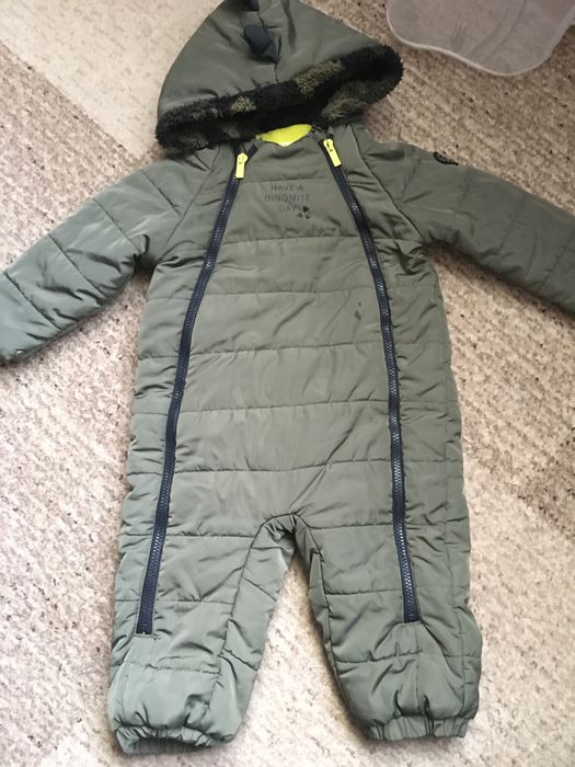 Комбінезон демісезон. Ідеальний стан. 86 розмір. Вигляд як дракончик.