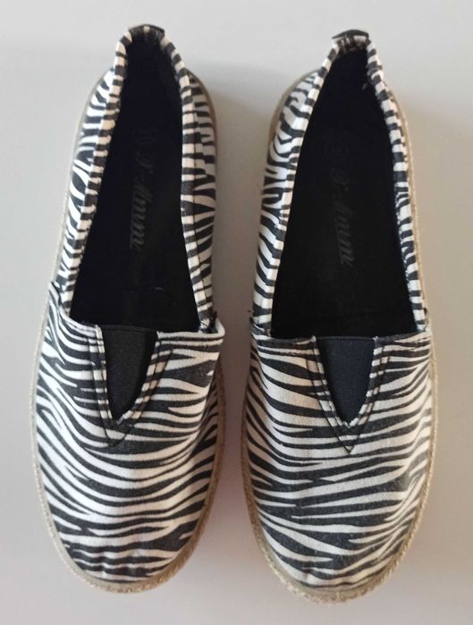 espadryle wsuwane trampki wzór zebra rozmiar 37 wew. 24 cm
