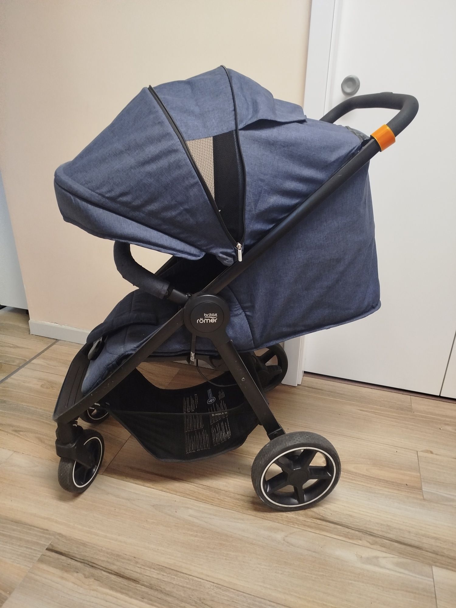 Spacerówka Britax Romer B-AGILE M Navy Ink stan bardzo dobry