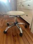 Taboret kosmetyczny