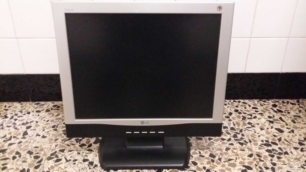 Monitor Computador - LG - 566LM 15polegadas +outros na descrição