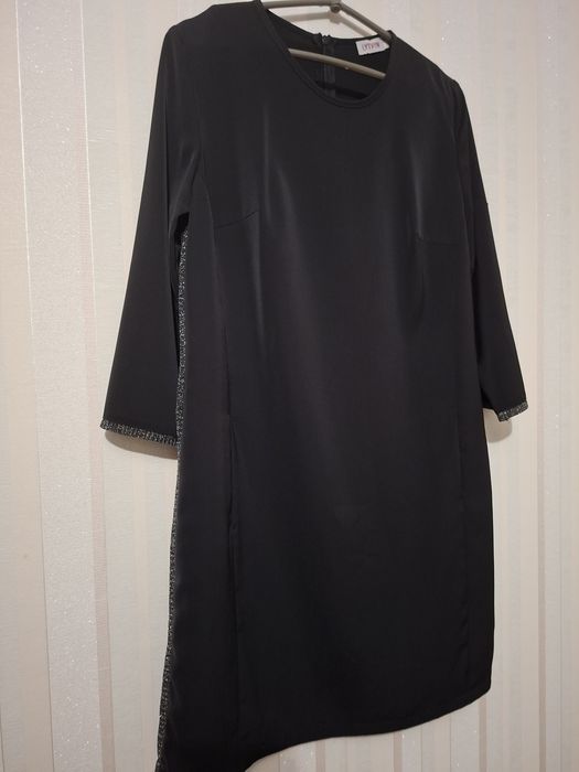 Нарядна сукня розмір  М