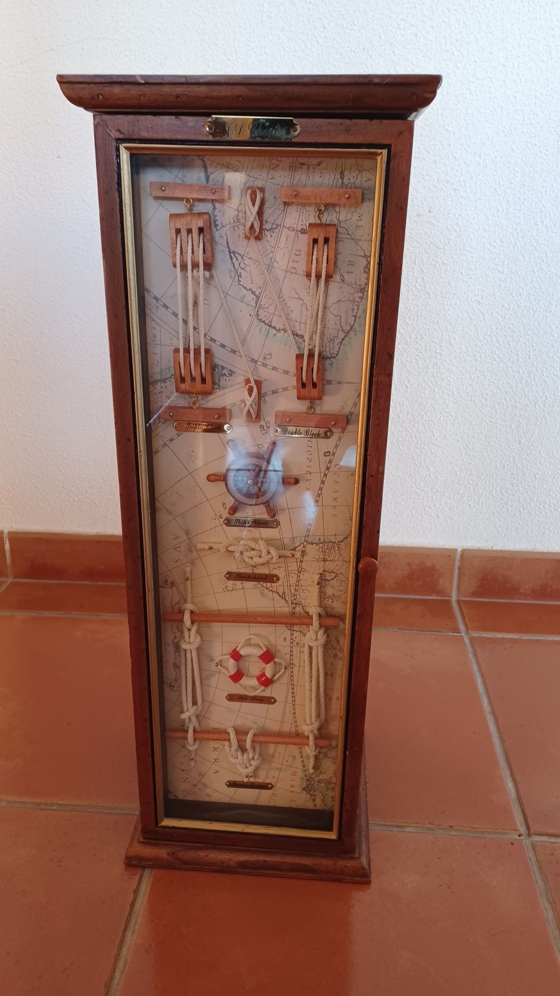 Móvel nós da marinha