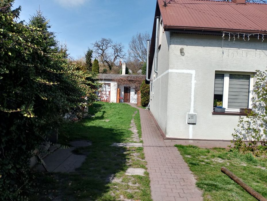 Komfortowy domek z garażem i ogródkiem