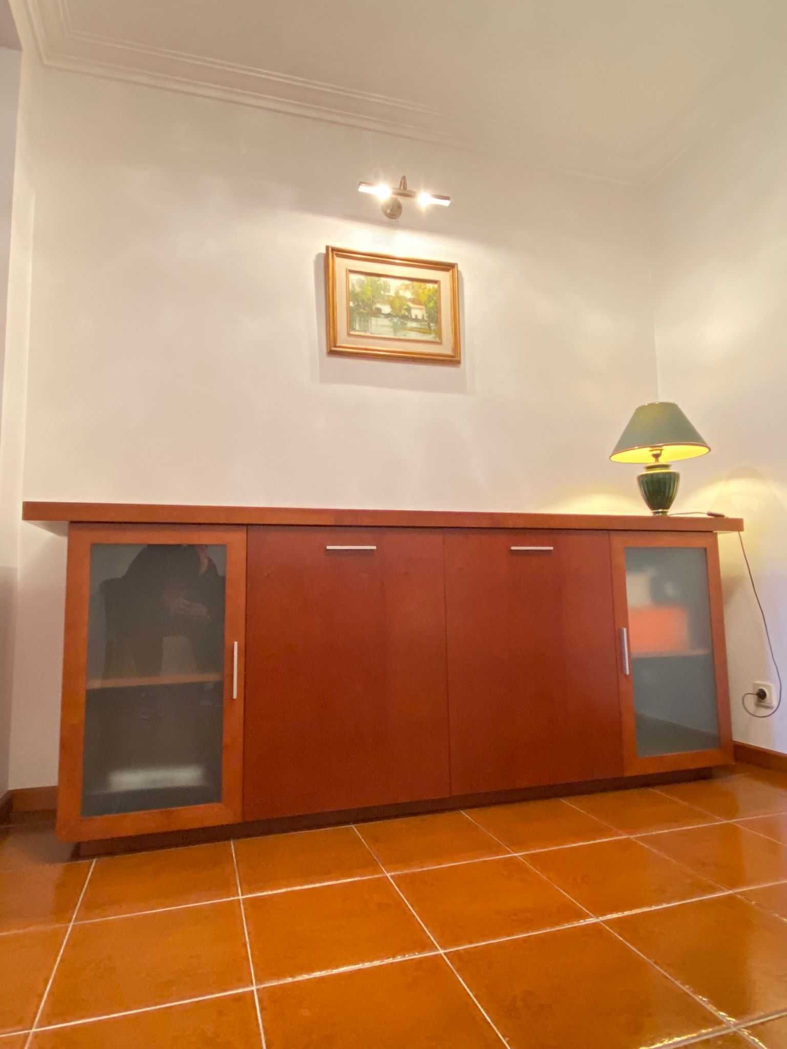 Móvel aparador cerejeira com 4 portas para sala, 230x48,5x90