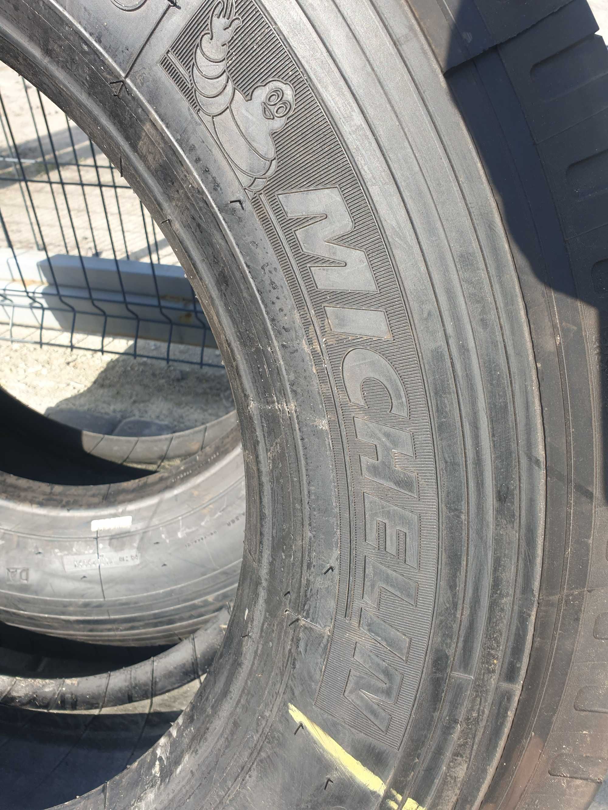 Вантажні Нові шини 245/70 R19,5 136/134M Michelin XZE2+