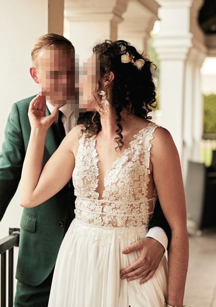 Suknia ślubna boho z rozcięciem 38/40