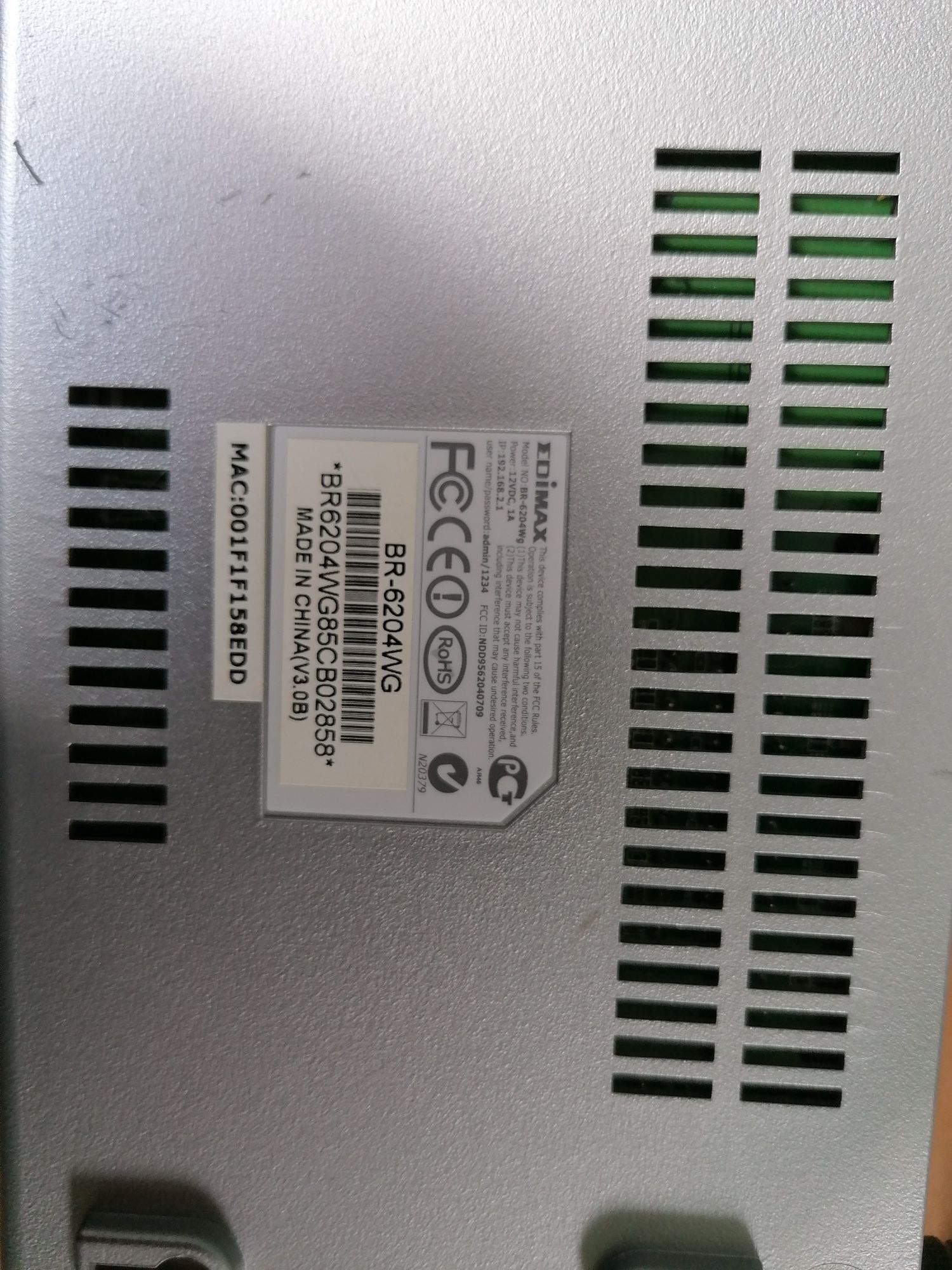 Bezprzewodowy router szerokopasmowy Edimax BR-6204WG