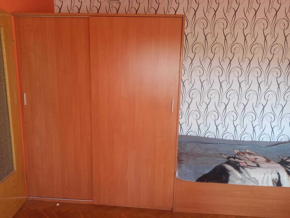 Szafa, zabudowa szafy, drzwi przesuwne