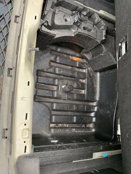 Ниша запаски дно корыто запасного колеса Passat CC B6 B7 разборка