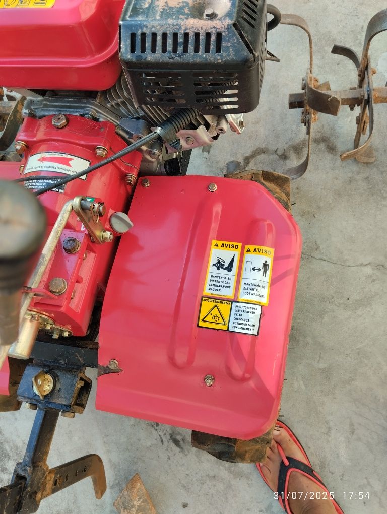 Motocultivador a gasolina
