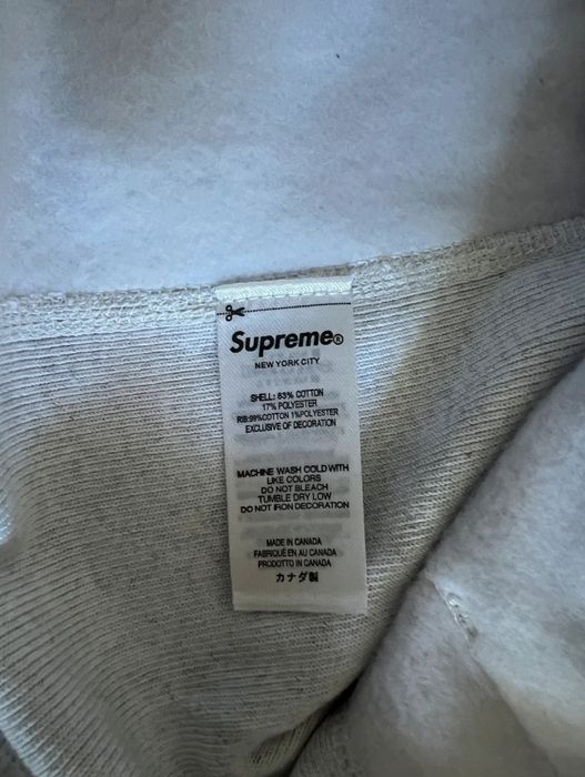 Supreme Hoodie Box logo