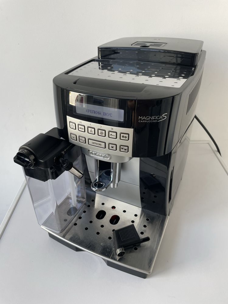 Кофемашина Delonghi ECAM 22.366.B MagnificaS Cappuccino молочник новый