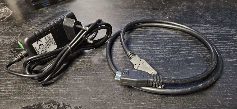 Hub USB 3.0 Logilink 4 port UA0112A pasywny / aktywny z zasilaczem