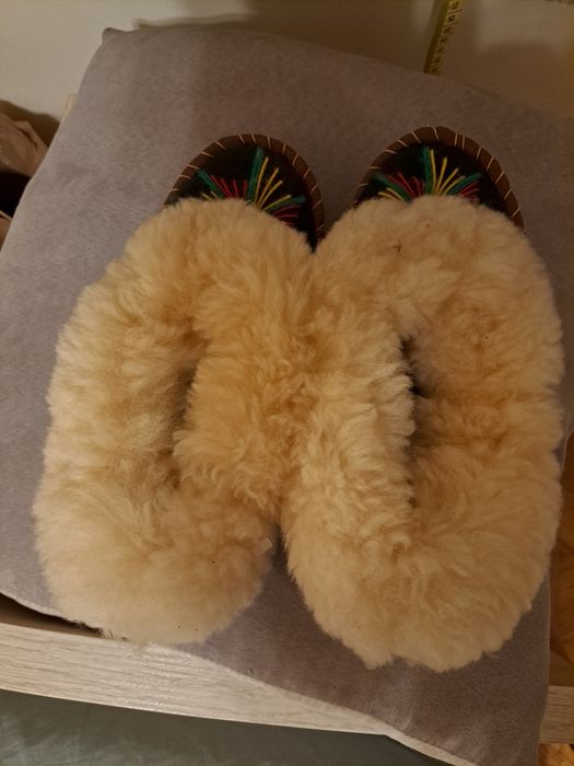 Kapcie  góralskie.  Rozmiar 38. Nowe