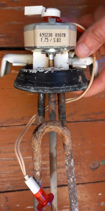 Термостат в комплекті із теном для бойлера Ariston