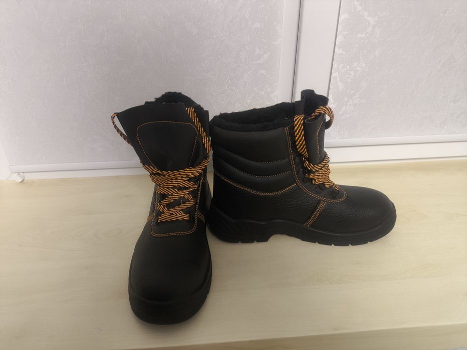 Чоловічі зимові робочі берці