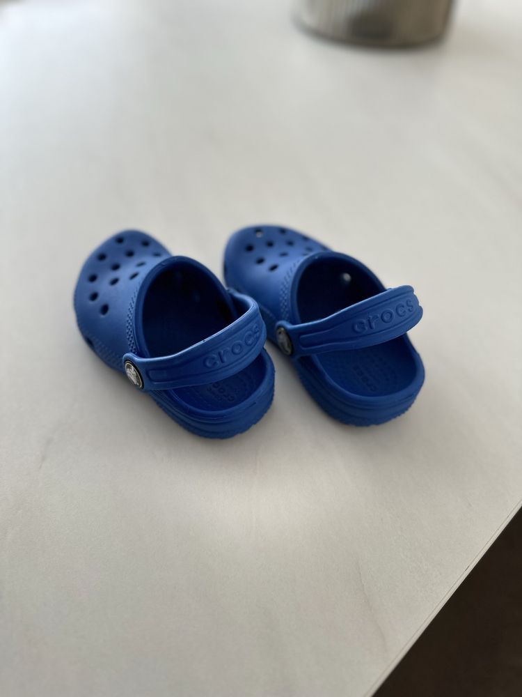 Klapki dzieciece Crocs c6