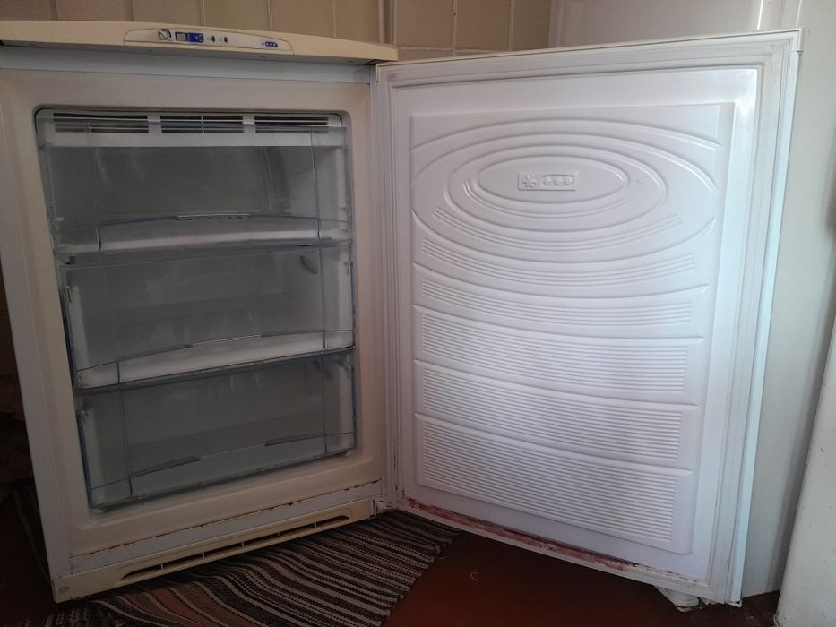 Морозильна камера б/в