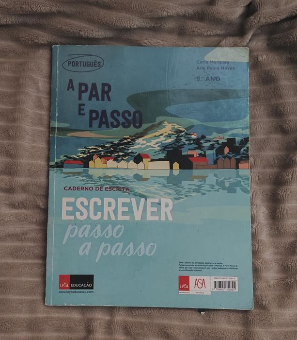 Manual e caderno de atividades de português 8°ano