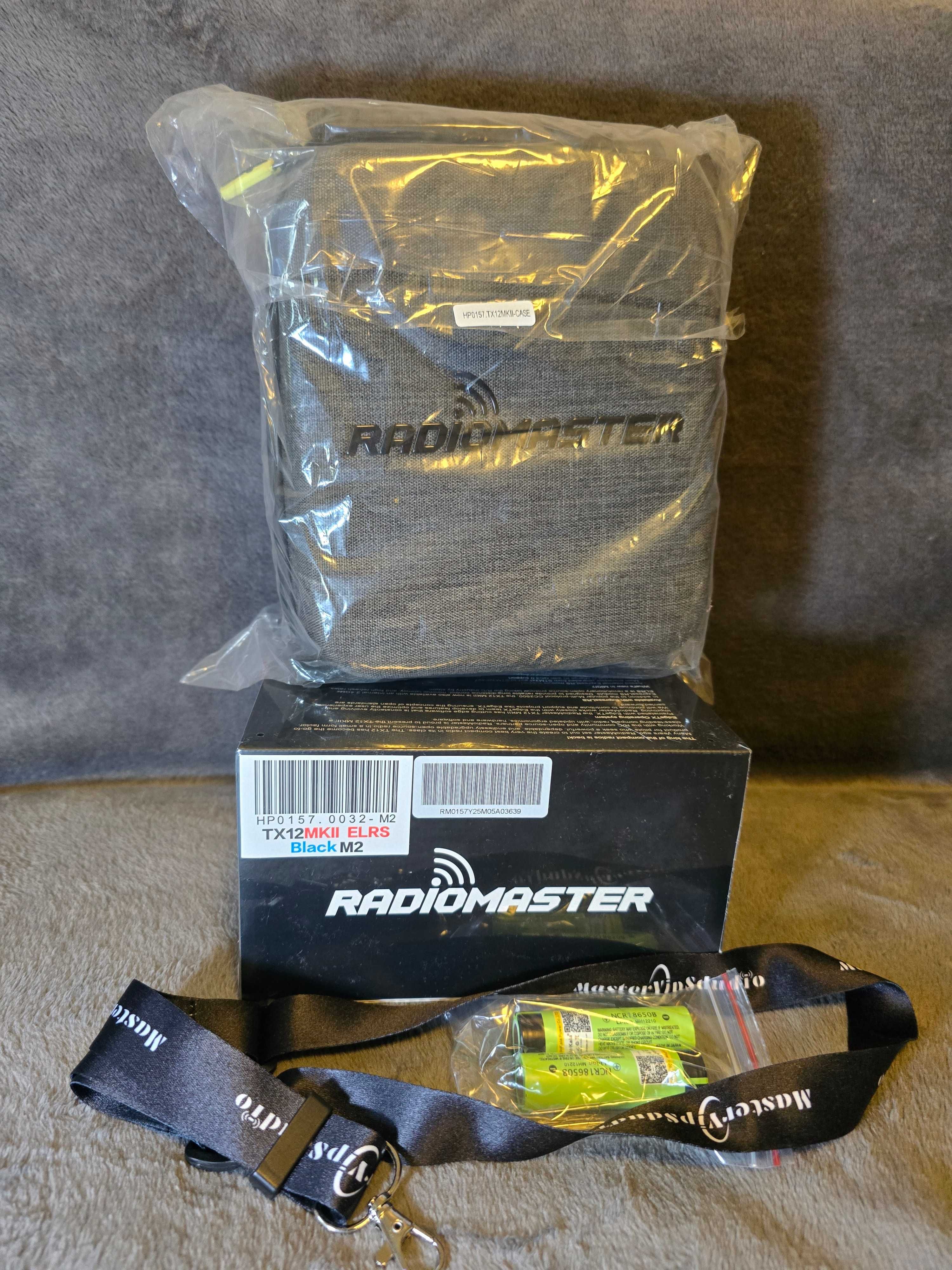 Radiomaster TX12 ERLS MKII лівий газ, кейс, акуми 18650, ремінець