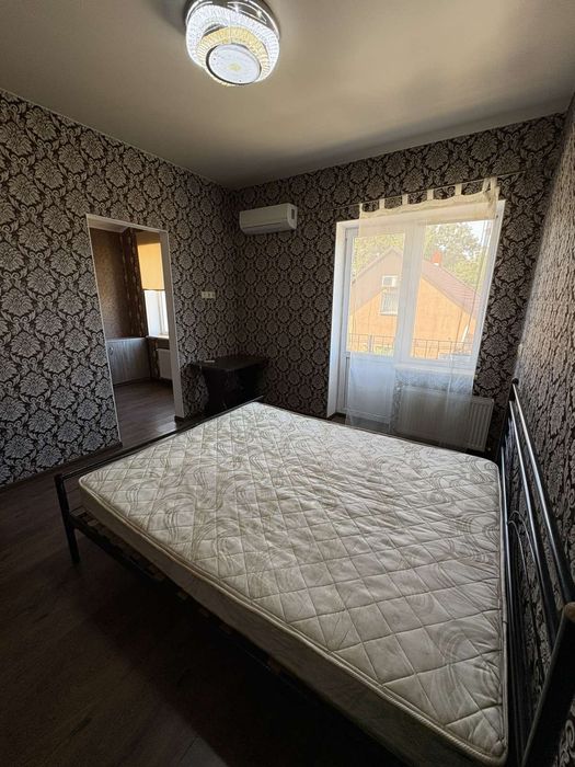 Сдам отличный дом 4 к 150 м Киевский район, можно с собакой большой !