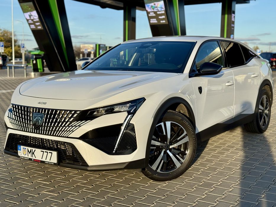 Продам Peugeot 408 GT-Line 2023 года