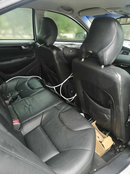 Carro Volvo S60 de 2001 para peças