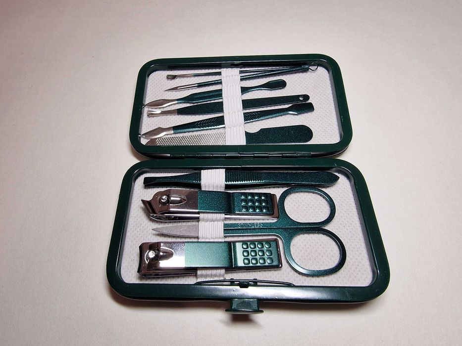 Piękny zestaw do paznokci/manicure z grawerem. Prezent na Walentynki