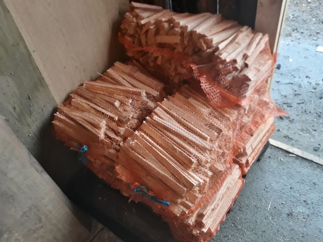 Drzewo rozpałkowe  20 zł worek