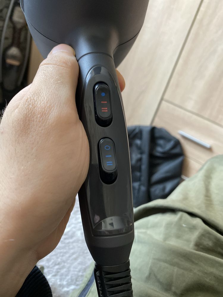 Suszarka do włosów BaByliss 2100w