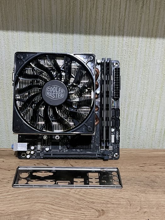 i7 8700K, 16gb DDR4, ITX материнка, охолодження ігровий комплект