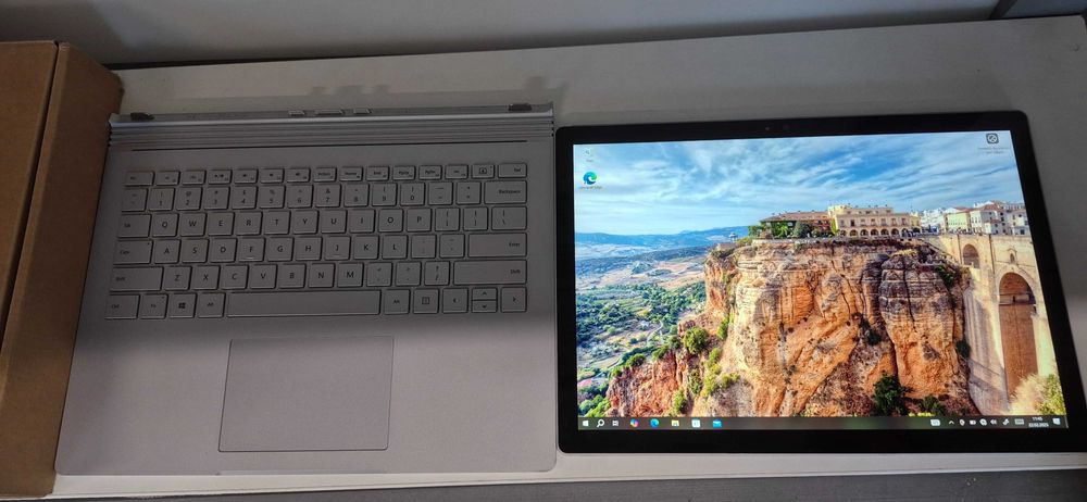 Microsoft Suprface Book 2 14 2K dotyk i7-6600U 16GB RAM 512SSD Win 11