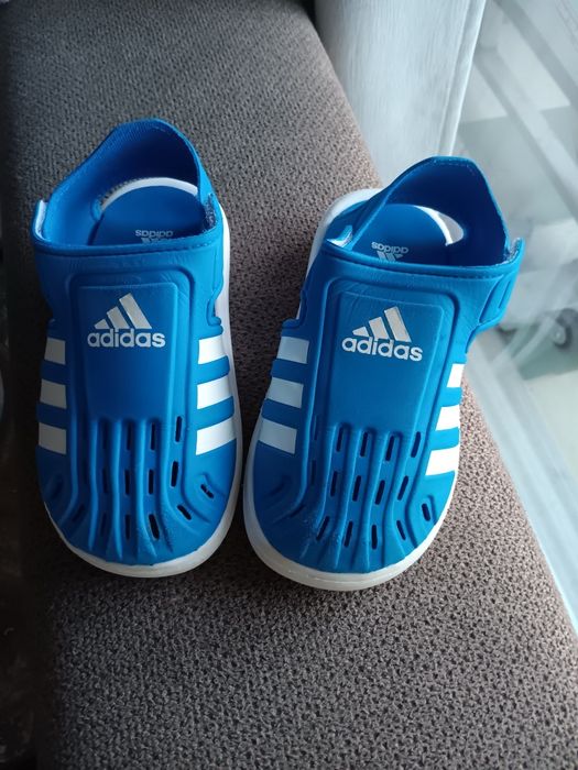 Sandalias adidas criança azuis