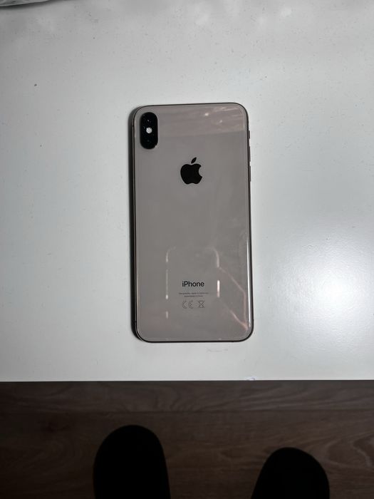 Iphone xs max.