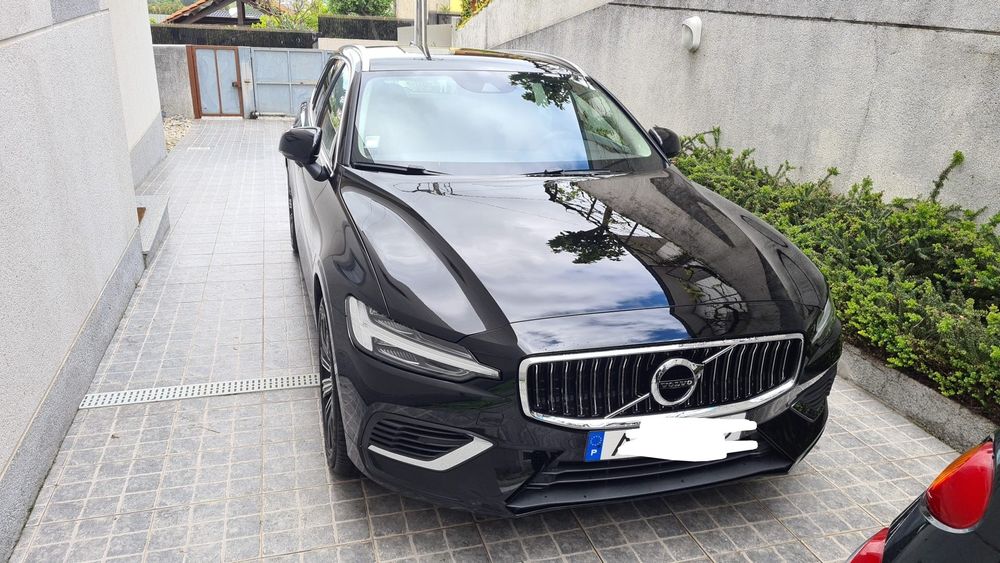 OPORTUNIDADE!! VOLVO V60 AWD T6 Plug in 2022 com 90 km autonomia 19 kw