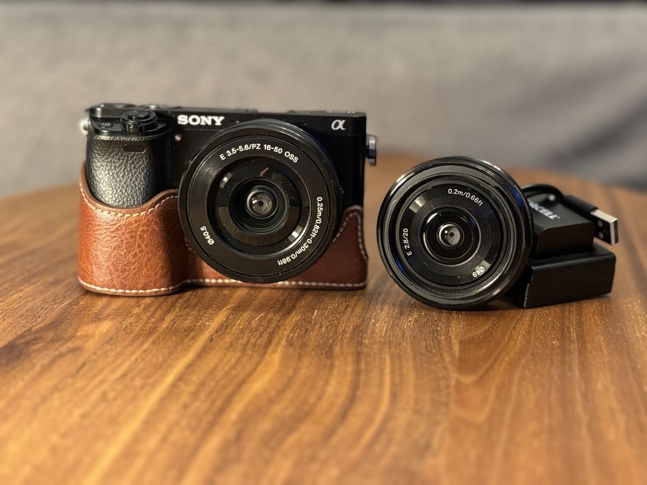 Sony a6000 + dwa kompatybilne obiektywy aparat bezlusterkowiec