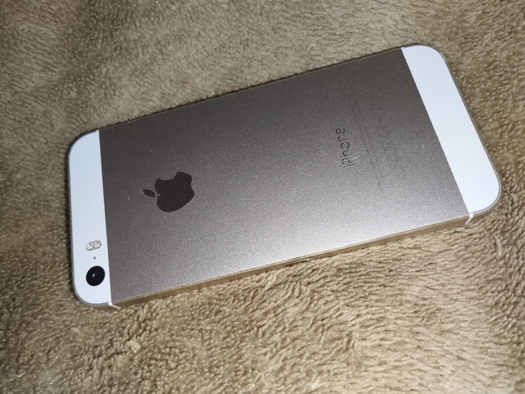 Продам неробочий 5s