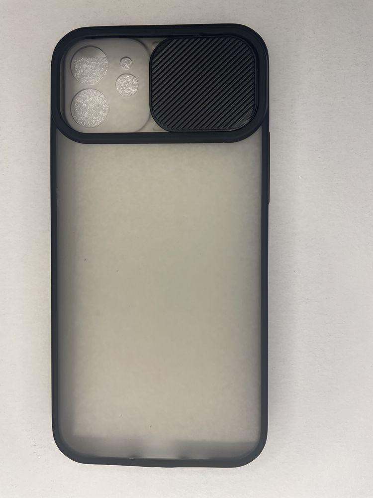 iPhone 12 etui czarne z ochroną obiektywu