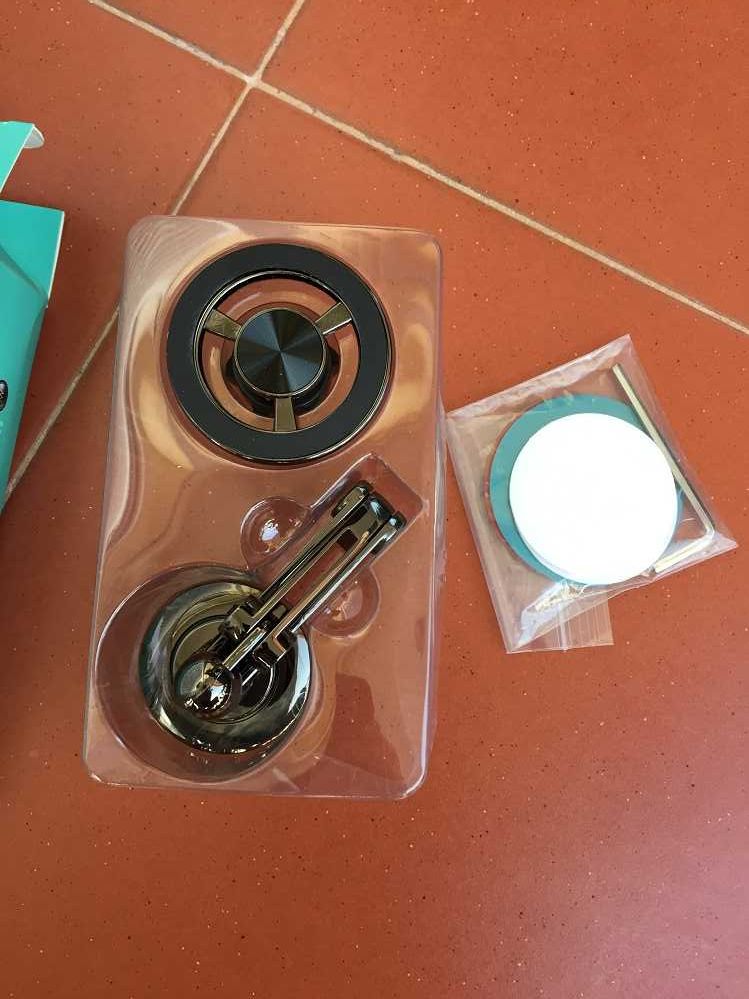 Suporte carro para telemóvel -- com iman / magnético
