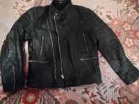 Продам кожану мото куртку розмір 52 ціна 1000