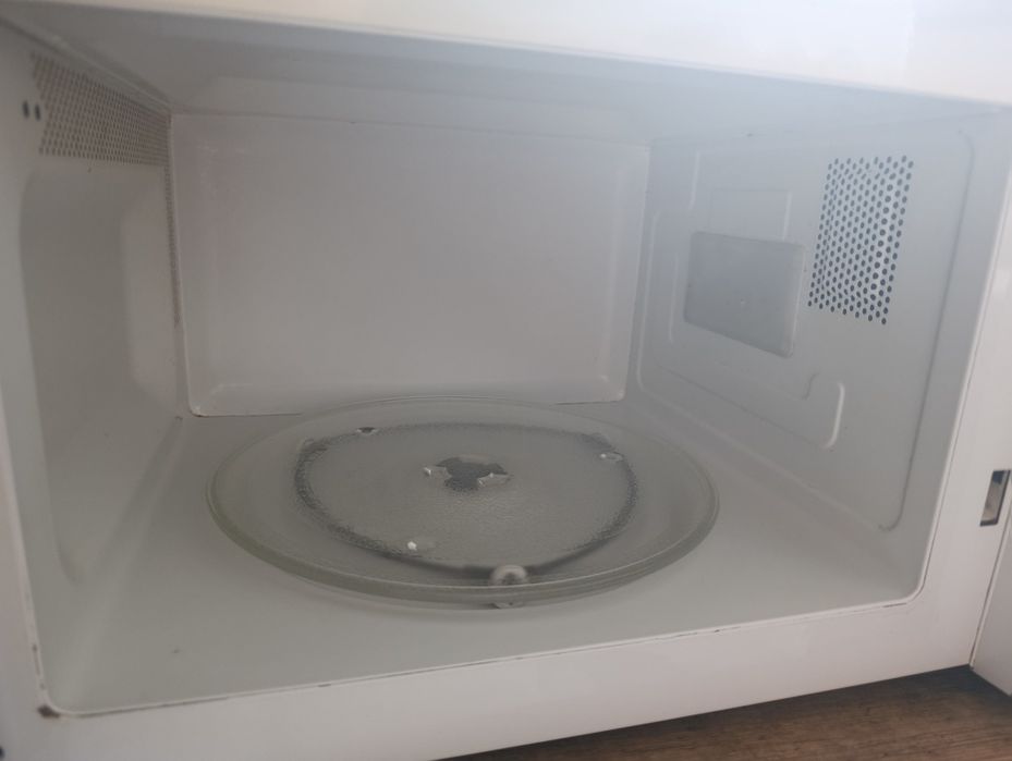 Мікрохвильова піч Samsung