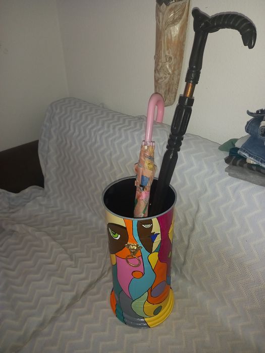 Porta guarda-chuvas e bengalas