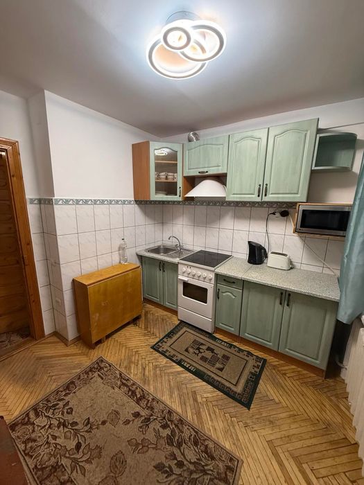 Продаж 1к.кв-ри. вул. Пулюя 50000 дол. США. Цегла! Торг