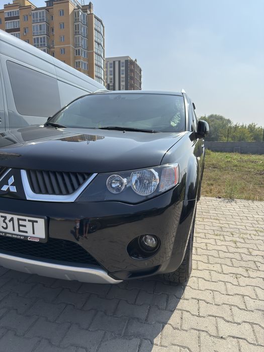 Продам Mitsubishi Outlander XL
