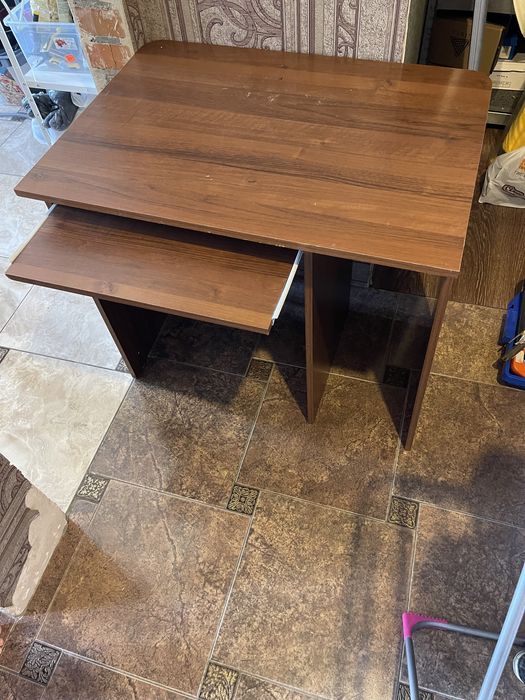 Комп’ютерний Стіл