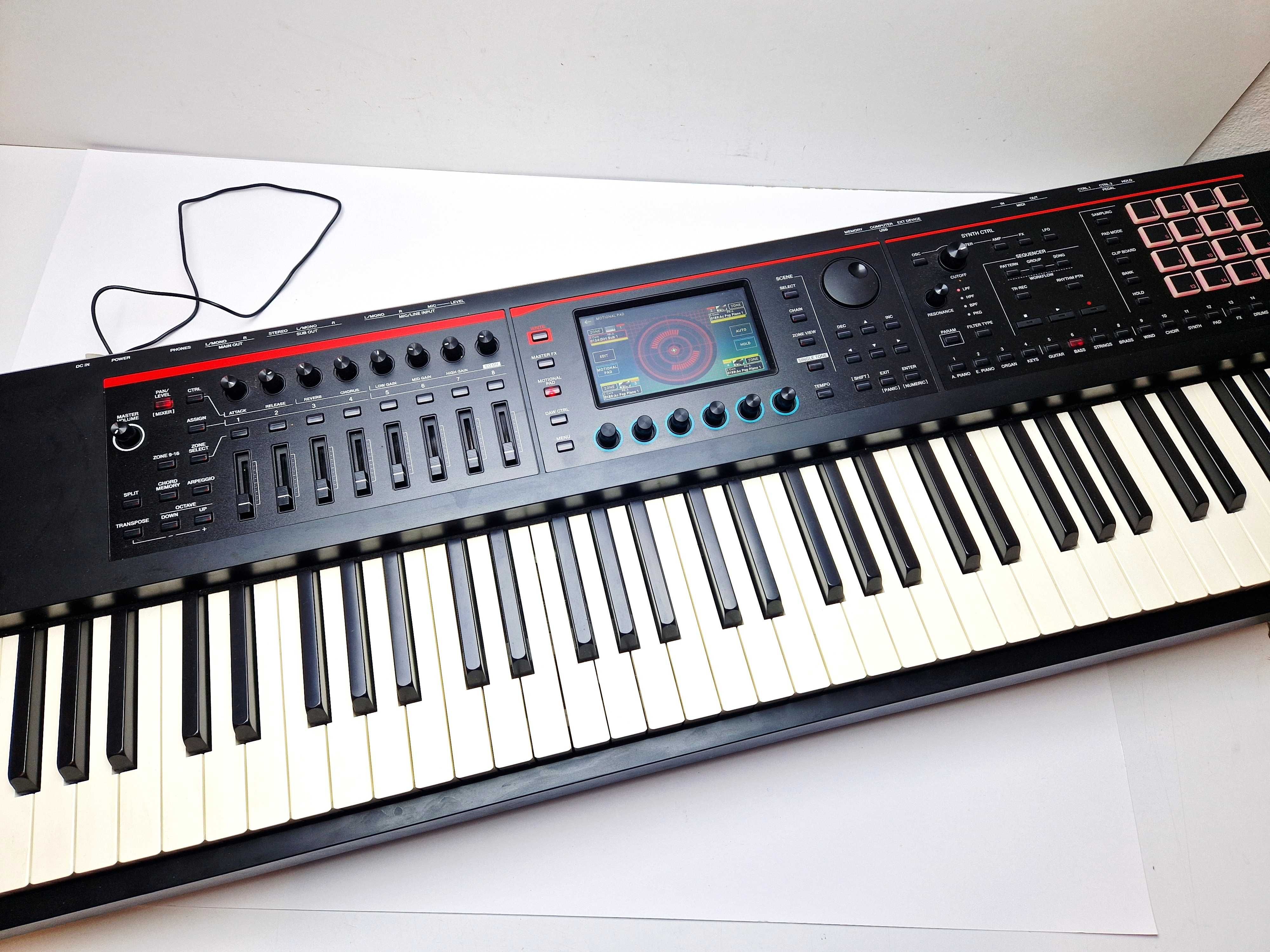Syntezator klawisze ROLAND FANTOM 08 ! Zobacz !