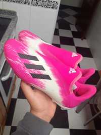 Chuteira adidas rosas